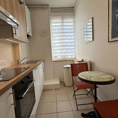 Charming T2 Close To The Train Station - Appartement *
